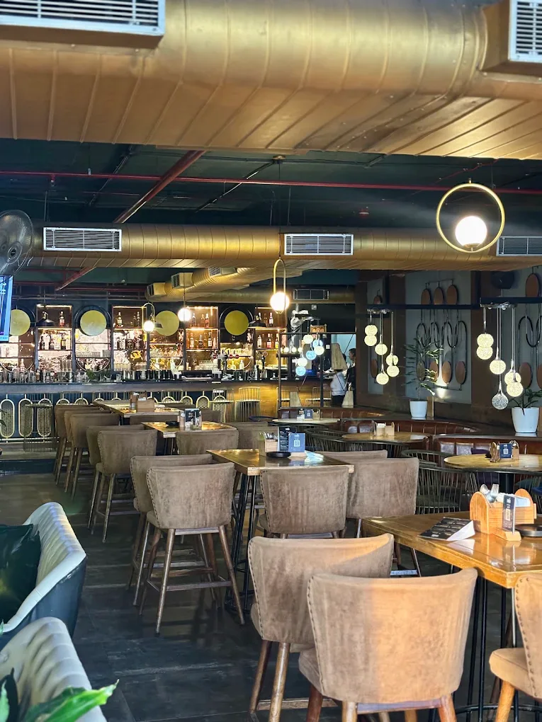Stories Bar & Kitchen – Nagarbhavi — ambience
